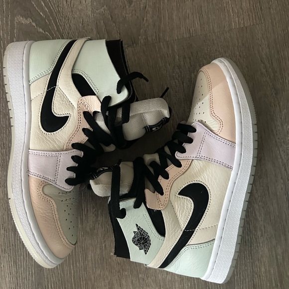 Women’s Air Jordan Zoom Comfort ‘Easter’ - Picture 3 of 5